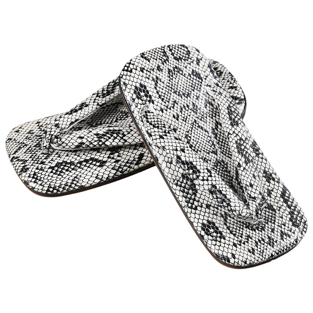 オールヘビ柄ビニール雪駄　白　雪駄底金具付き　SSサイズ