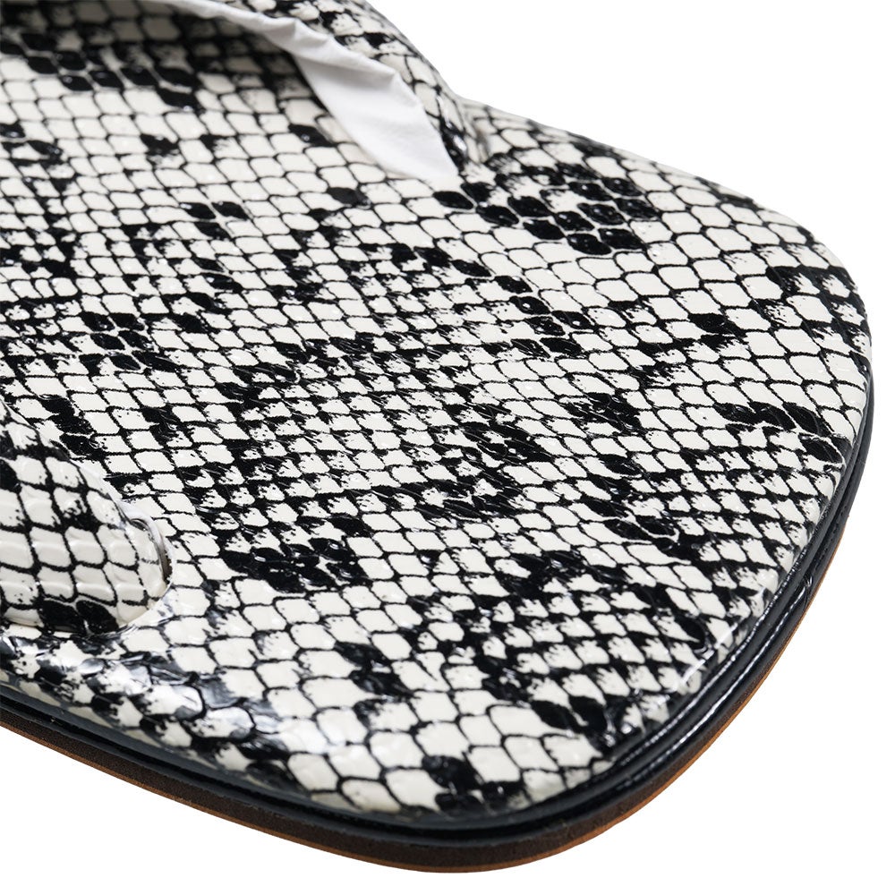 オールヘビ柄ビニール雪駄　白　雪駄底金具付き　SSサイズ