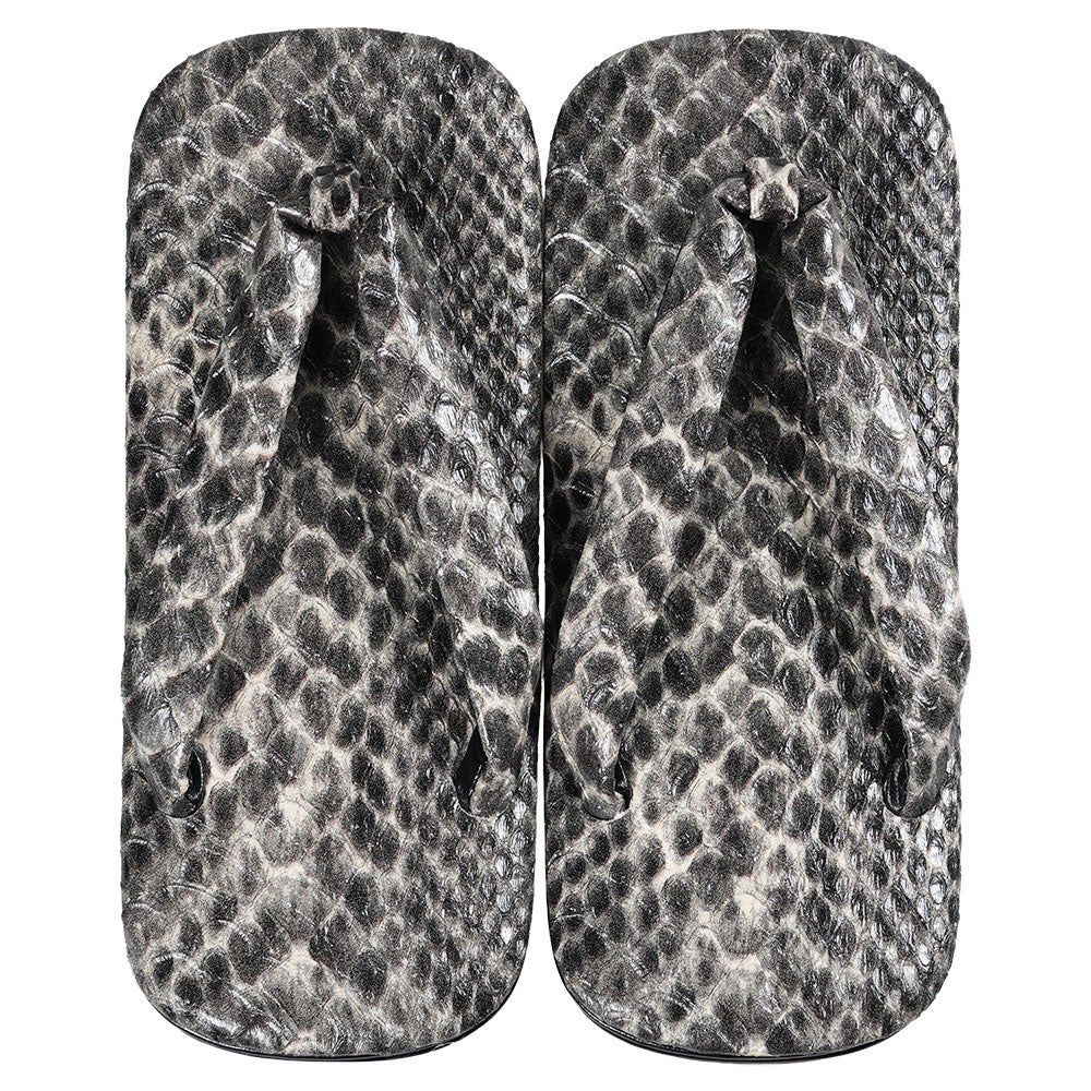 オールヘビ柄ビニール雪駄　黒　雪駄底金具付き　SSサイズ